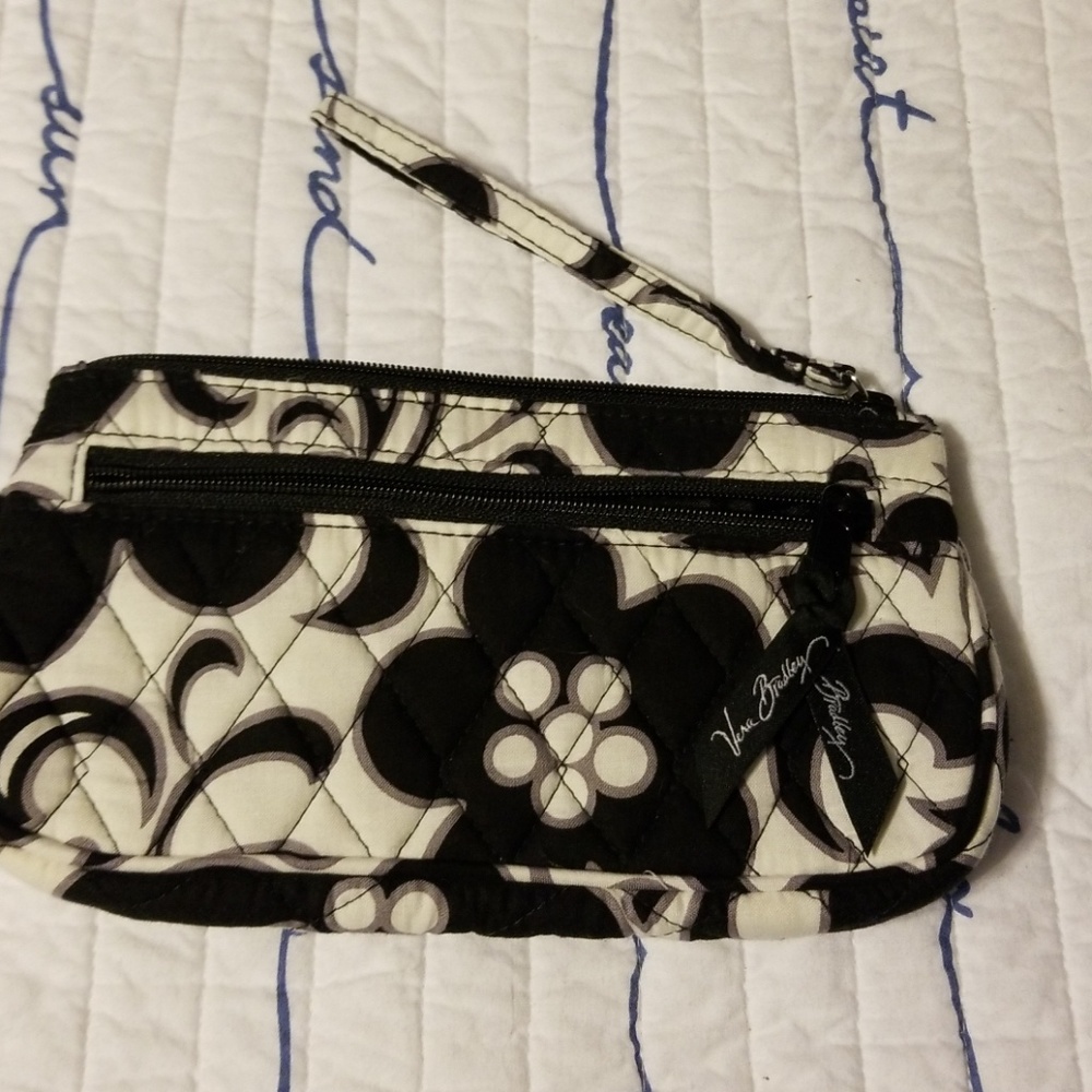 Adorable wristlet!